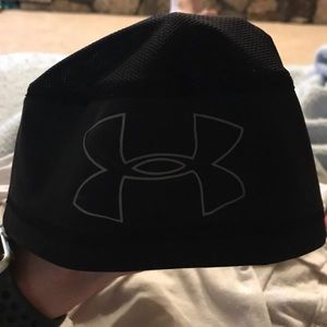 under armour batman skull cap